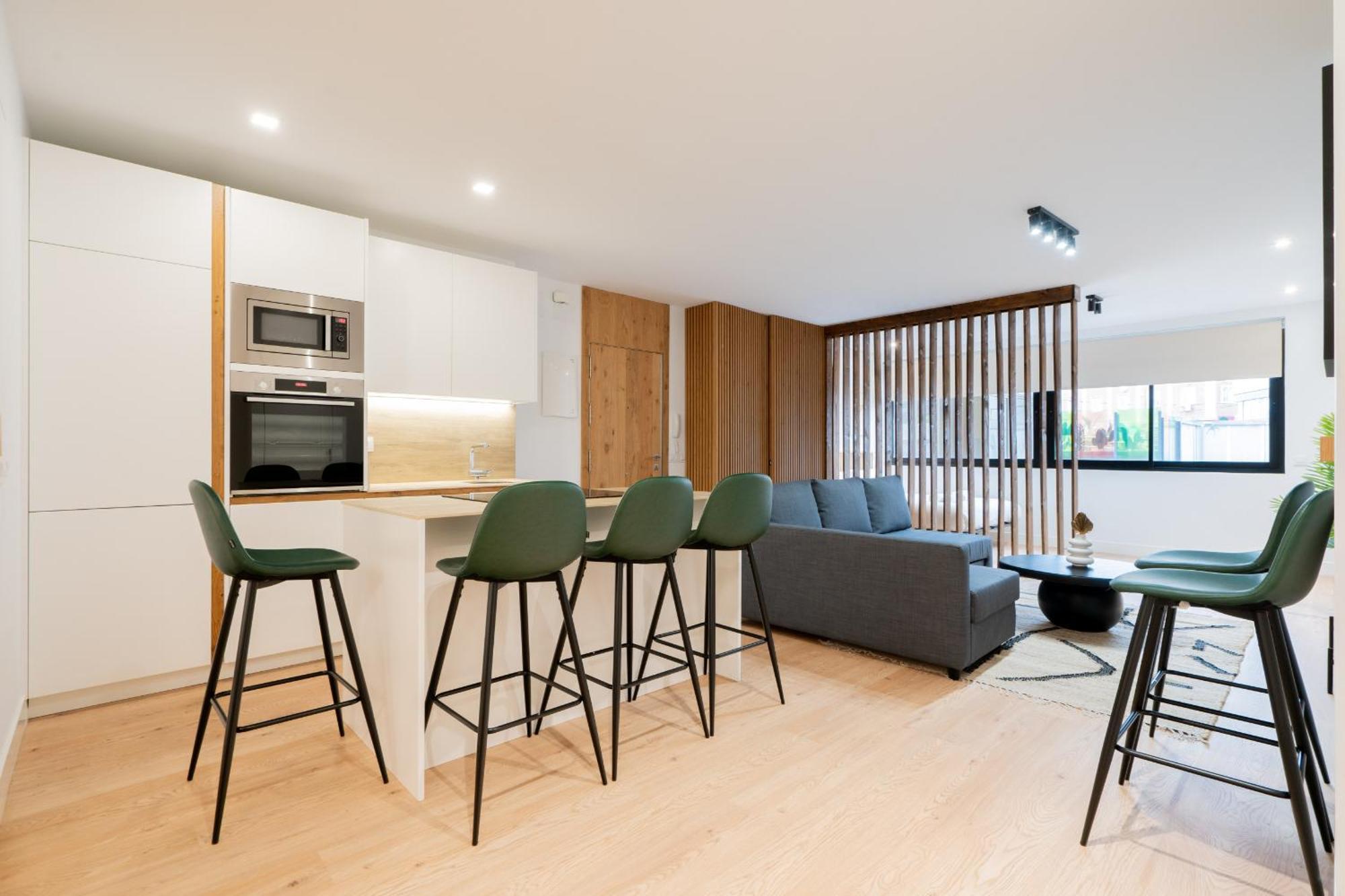 Apartamento Reformado Para 6 Personas En Plena Gran Via Alquiler Temporal Madrid Exterior foto
